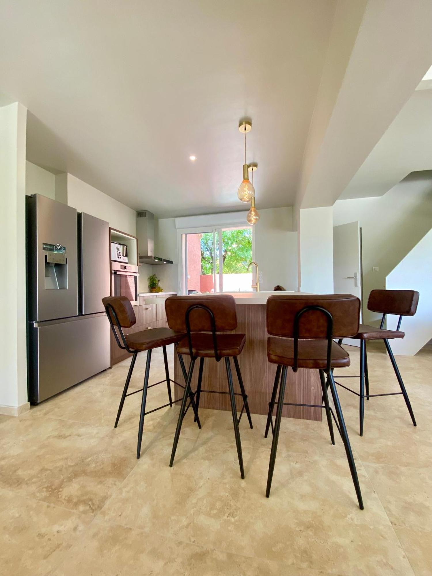 רויומס Maison Pour 12P, Piscine A Debordement Chauffee D'Avril A Octobre Inclus מראה חיצוני תמונה